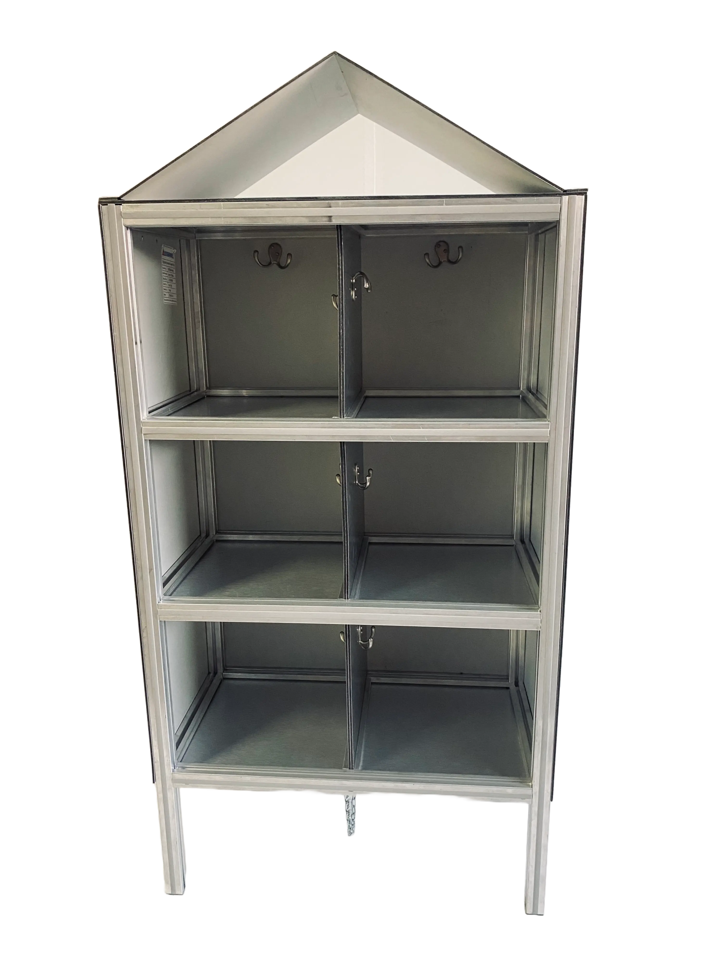 Locker: perfil de aluminio y alucobond